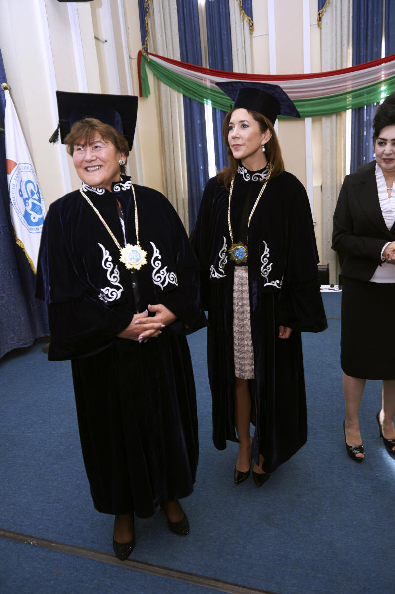  : H.K.H. Kronprinsesse Marys besøg i Tajikistan : Lars H. Laursen 